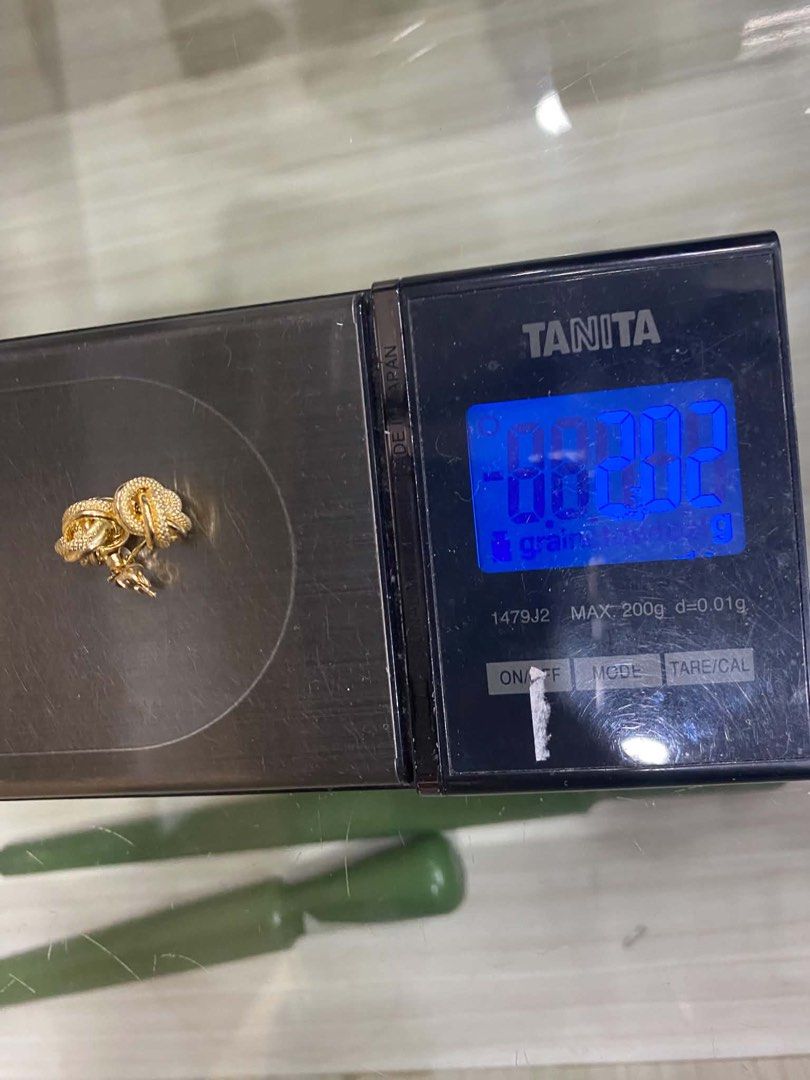 18k saudi gold earring (Category: Earrings) located in Manila. Submitted by mightystone_77b719 (Listing ID 1464861192, Image 2). Description: .