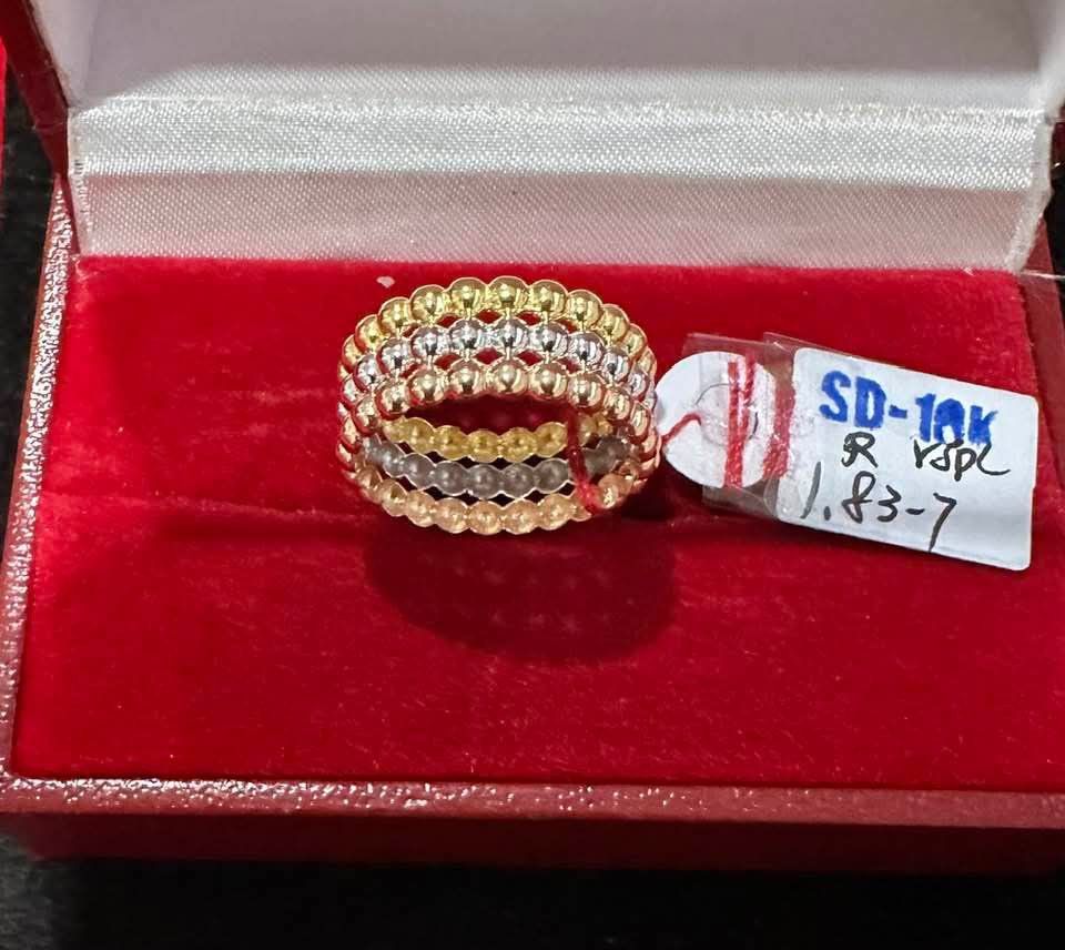 18k Saudi gold tricolor bubble ring (Category: Rings) located in Manila. Submitted by bhelgoldseller2ndaccount (Listing ID 1464837161, Image 1). Description: New!!✨New!!✨New!! Authentic 18k Saudi Golds 💯pawnable/naisasanla 💯with high appraisal rate 💯good investment 💯Direct supplier price 👉OPEN for resellers 🌺please take time to evaluate their actual sizes and grams 👉Best panggift for all occasions ✅ Sold per grams not per piece Kya lowest 