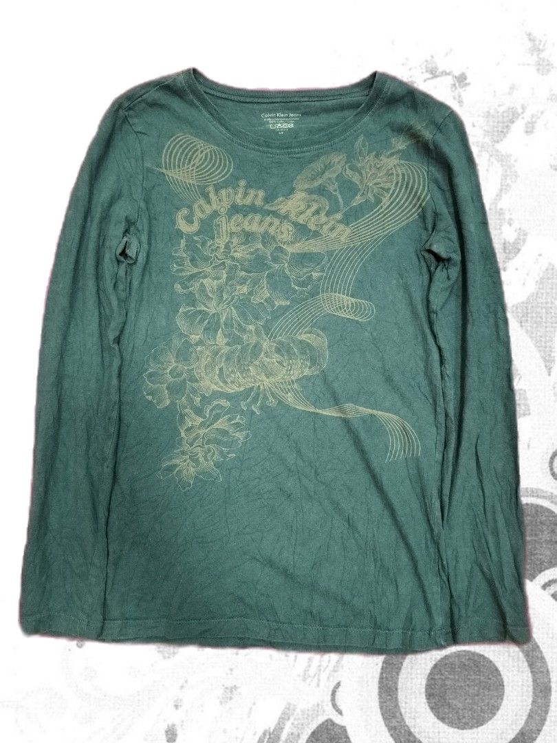 1990s - 2000s Calvin Klein Long Sleeves (Category: Longsleeves) located in Baguio. Submitted by nnthnnth (Listing ID 1464965839, Image 1). Description: Kinda Vintage.