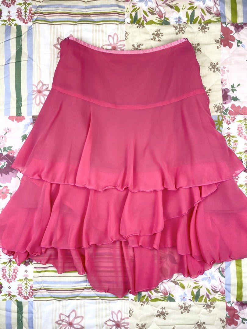 2000’s Ozoc Tiered Chiffon Layered Skirt (Category: Skirts) located in Angeles City. Submitted by fruits.ph (Listing ID 1464943498, Image 2). Description: Measurements Waist: 28” Hips: 37” Length: 20” Size on Tag: ❌ Best Fit: 27-29” waist (S-M) *Flat lay measurements* Mannequin Size: (Waist:31 Hips:33) Color Rate: 10/10 Flaws: None Material: Mesh/Non Stretch ***Color may vary due to lighting. This item is properly washed and disinfected.***.