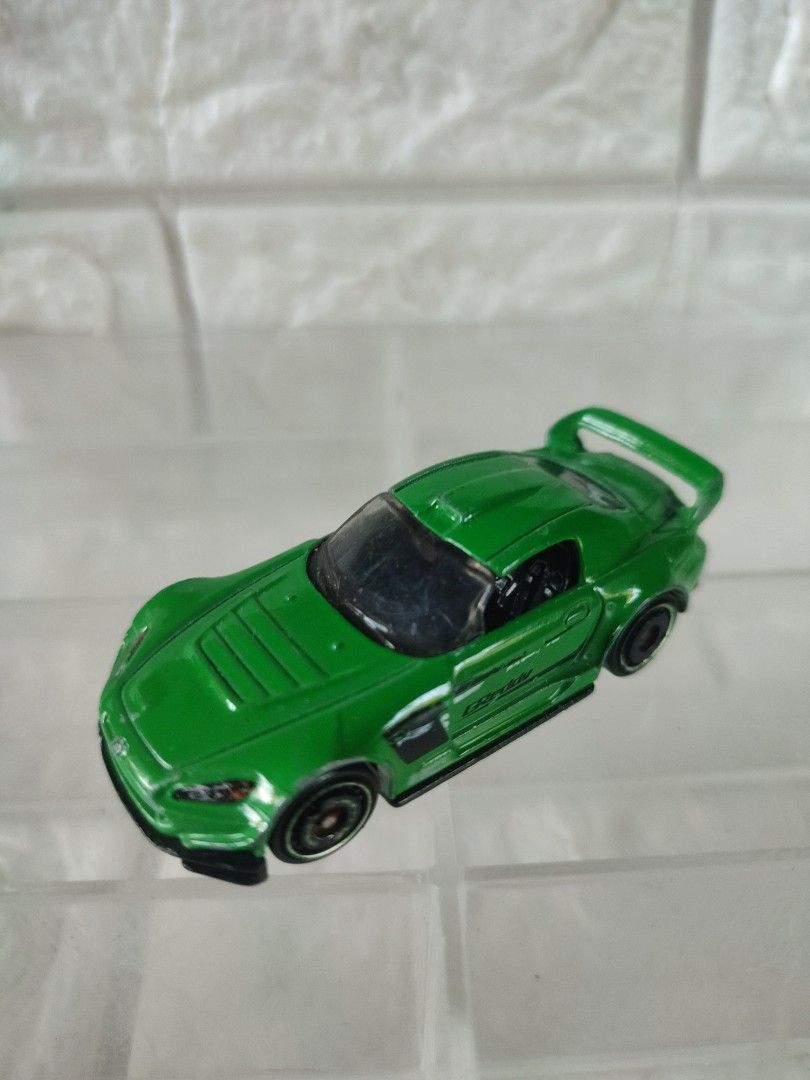 2010 honda s2000 loose hotwheels (Category: Vehicle & Diecast Models) located in Narvacan. Submitted by jigger85 (Listing ID 1464771294, Image 2). Description: 94 percent condition nearly mint paint chips loc. ilocos sur ship thru JNT and LBC.