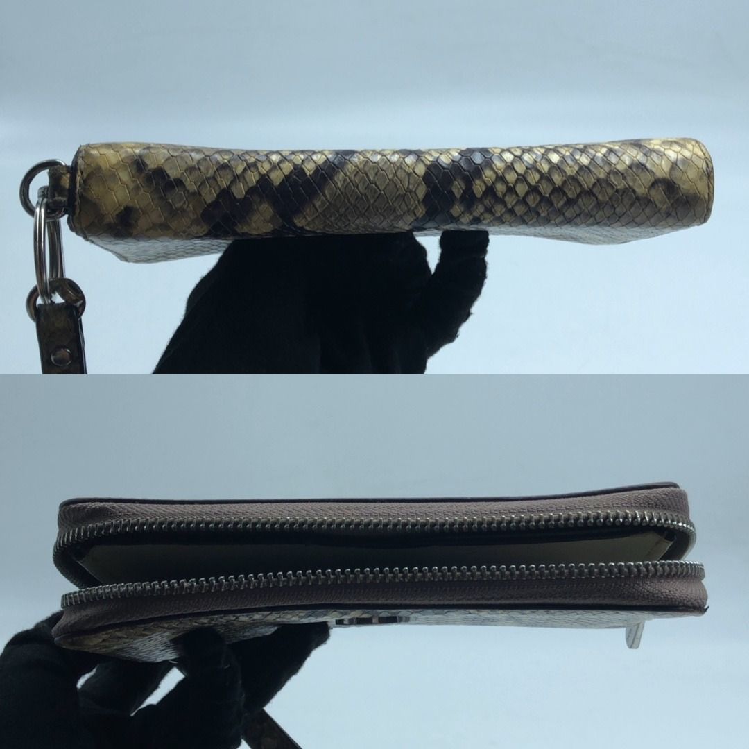 267007340 MICHAEL KORS WALLET SET WRISTLET YELLOW AND BLACK PYTHON-PATTERNED LEATHER (Category: Luxury Bags & Wallets) located in Taguig. Submitted by ecoring.ph (Listing ID 1464781759, Image 3). Description: ◆CONDITION: B ◆DESCRIPTIONS: (Other defects/info:) OUTER: The body of the wallet is scratched, scuffed, stained, and dirty, has press marks, and shows signs of use. The bottom corners and edges of the wallet are scratched, scuffed, stained, 