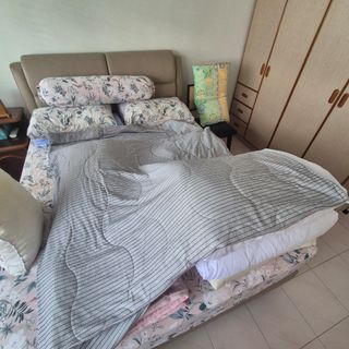 (Category: ) located in . Submitted by hippo.cat (Listing ID 1464804248, Image 1). Description: .