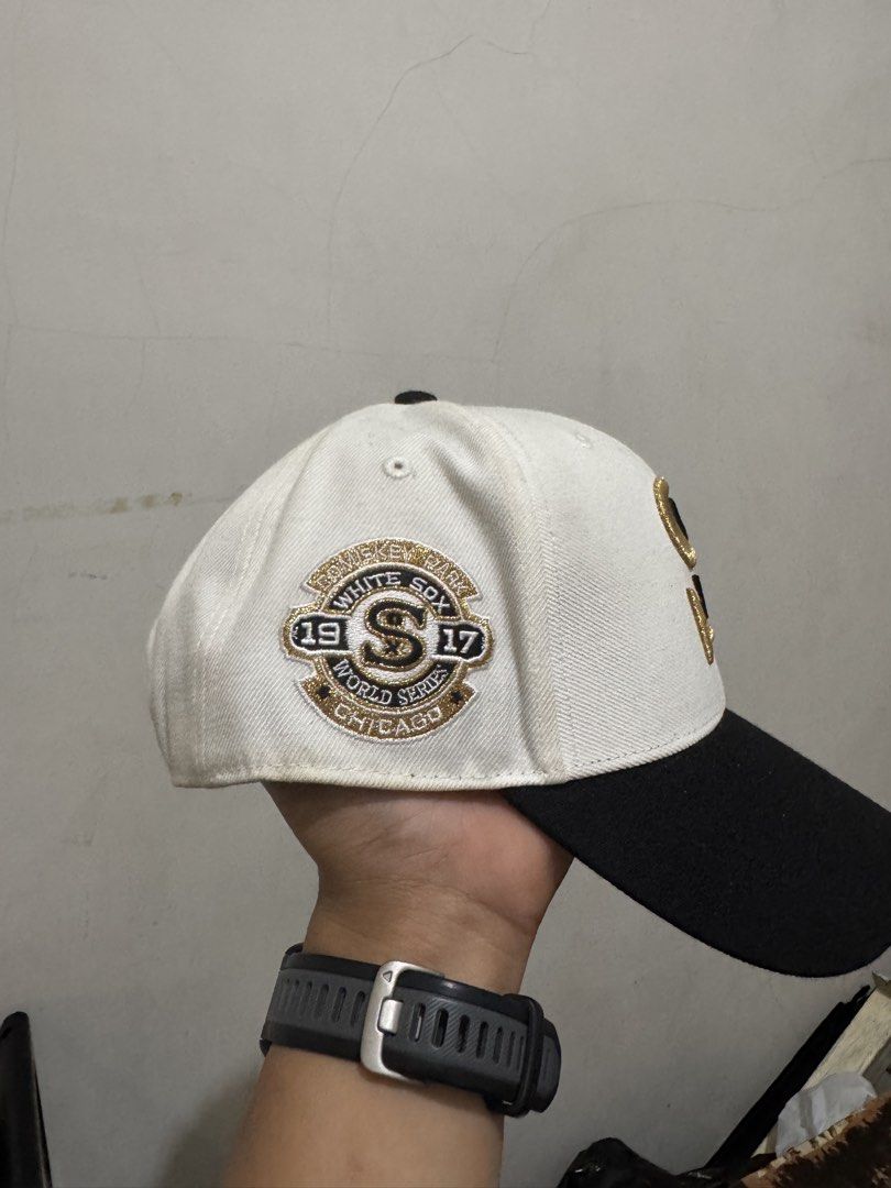 '47 Chicago White Sox Snapback Cap (Category: Caps & Hats) located in Manila. Submitted by jaybu.m (Listing ID 1464852975, Image 3). Description: - Brand: '47 Brand - Team: Chicago White Sox - Design: White crown with a black flat brim - Logo: Metallic gold and black embroidered 'SOX' on the front - Special Feature: 1917 World Series commemorative side patch - Fit: Adjustable snapback closure - Authenticity: Official MLB hologram sticker on the u
