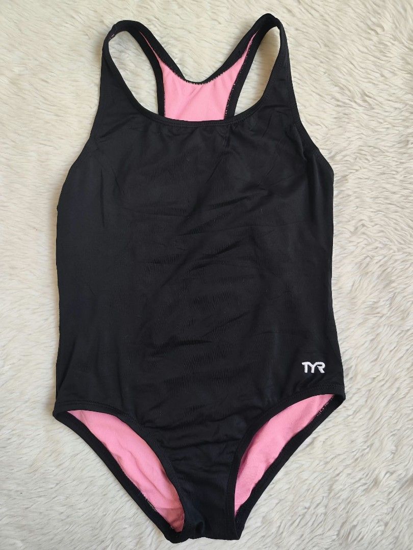 (4-7) TYR Kids Swimsuit (Category: Babies & Kids Fashion) located in Paranaque City. Submitted by sl_shop05 (Listing ID 1464858977, Image 1). Description: 🌻Like New🌻 🌼Brand: TYR (Length: 21 /Width: 11 inches) 🌸Size: 4-7yrs old 🔺All Items are PRELOVED in good condition. 🔺Please do manage your expectations. 🔺WASH before USE‼️ 🔺BUY at your own RISK‼️ ❌NO RETURN, NO EXCHANGE POLICY❌ 🚫BOGUS BUYER/JOY RESERVER will be posted in every groups...