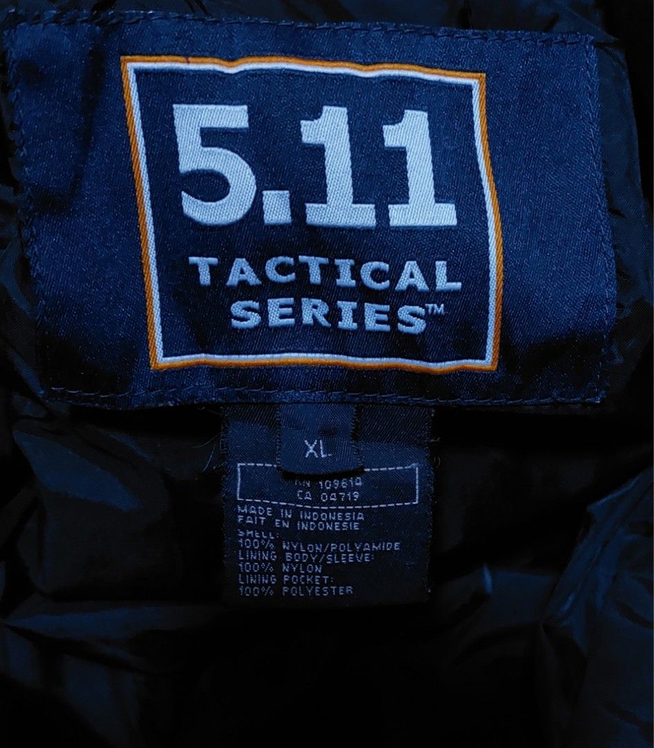 5.11 tactical jacket (Category: Coats, Jackets and Outerwear) located in Baguio. Submitted by wagwagan_001 (Listing ID 1464783982, Image 2). Description: excellent xl 26 x 32.