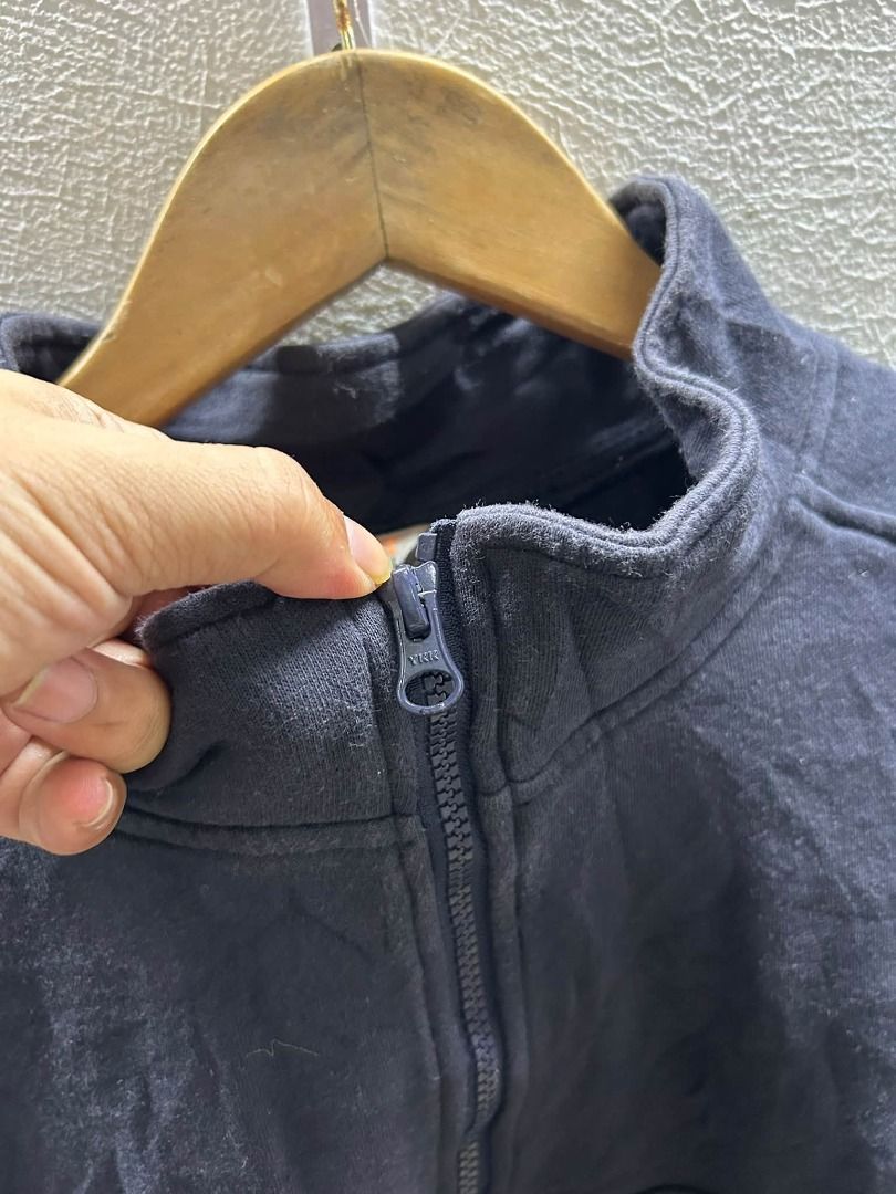 5.11 TACTICAL JACKET (Category: Coats, Jackets and Outerwear) located in Caloocan City. Submitted by j3ngsanity (Listing ID 1464894992, Image 2). Description: ISSUE LINTS.