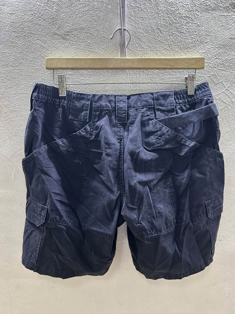 5.11 TACTICAL SHORT FOR WOMENS (Category: Shorts) located in Caloocan City. Submitted by j3ngsanity (Listing ID 1464924339, Image 2). Description: SIZE : 34x19x12.5 NO ISSUE.