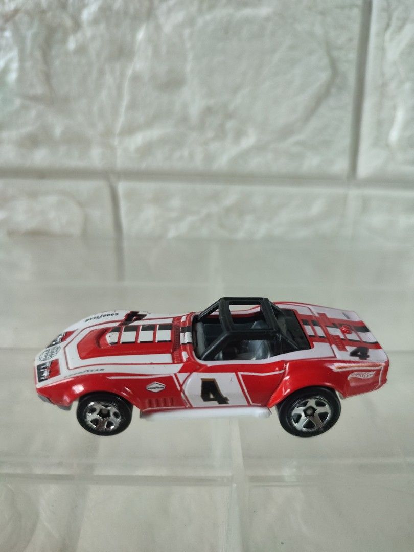 69 corvette racer loose hotwheels (Category: Vehicle & Diecast Models) located in Narvacan. Submitted by jigger85 (Listing ID 1464773724, Image 1). Description: mint paint chips loc. ilocos sur ship thru JNT and LBC.