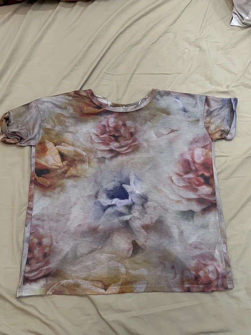 shirt, polo shirts, long sleeves (Category: Blouses) located in Cainta. Submitted by mariacarpio_ (Listing ID 1464777613, Image 1). Description: 6 TOPS FOR 490 ONLY !!! ITEM#1 Backles shirt (S-M) ITEM#2 Crop top long sleeves (S) ITEM#3 Black polo crop top (S) ITEM#4 Gray polo shirt (S-M) ITEM #5 Mossimo pink knitted cardigan (S-M) ITEM #6 Zara mustard croptop blazer (S-M).