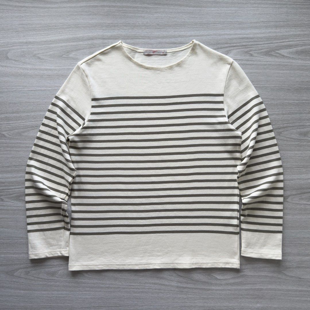 8 Seconds Stripe Sweater - Heavy Cotton (Category: Coats, Jackets and Outerwear) located in Zamboanga. Submitted by timelytreasuresthrift (Listing ID 1464777054, Image 1). Description: 8 Seconds Stripe Sweater - Heavy Cotton As New Actual measurements (Inches): 26.5 Length 21 Armpit to armpit 25 Shoulder 26.5 Sleeve Php 900 + sf .