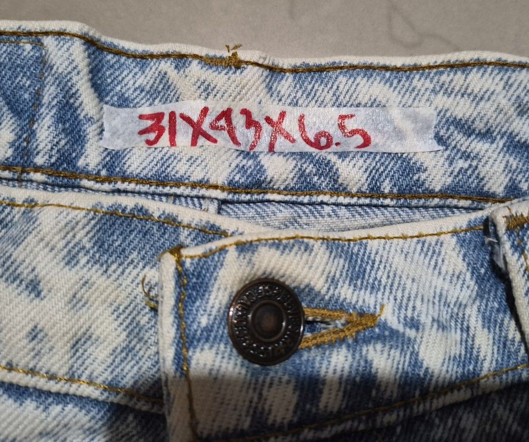 90's Levis 550 Pants (Category: Jeans) located in Noveleta. Submitted by nep21 (Listing ID 1464809850, Image 3). Description: Vintage 90's Levis Pants Made in Usa Size 32x43x6.5 Acid washed design Very good condition 1,500 pesos Noveleta,Cavite location Shipping J&T or Lalamove.