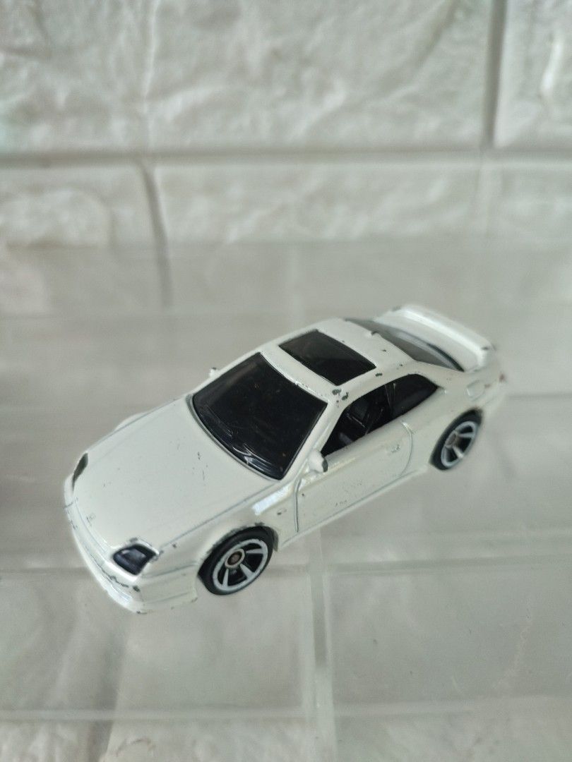 98 honda prelude (Category: Vehicle & Diecast Models) located in Narvacan. Submitted by jigger85 (Listing ID 1464770487, Image 2). Description: 90 percent condition not mint paint chips loc. ilocos sur ship thru JNT and LBC.