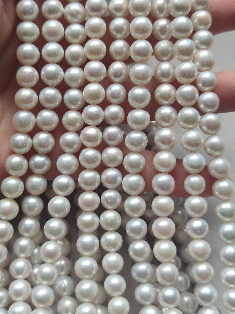 9mm fresh water pearl (Category: Necklaces) located in Malabon City. Submitted by aishahgirlshop (Listing ID 1464817507, Image 1). Description: 💯 % Authentic fresh water pearl 9mm quality pearl round high lusterious 18' long with clasp per strand price best deal 3k Gcash payment only happy shopping @ Aishahgirlshop.