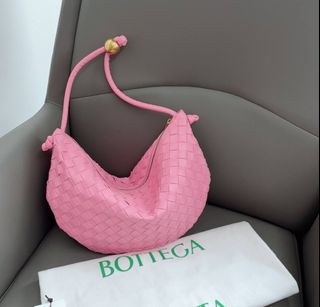 (Category: ) located in . Submitted by millenlavish_outlet (Listing ID 1464834468, Image 1). Description: .