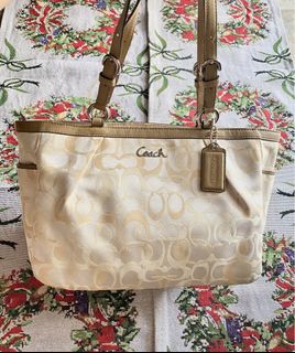 (Category: ) located in . Submitted by kantocloset_ubec (Listing ID 1454998546, Image 1). Description: .