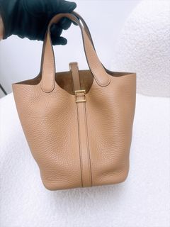 （分類：）位於 。 由 heras.luxury 提交（商品編號 1464917199，圖片 1）。簡介： 。