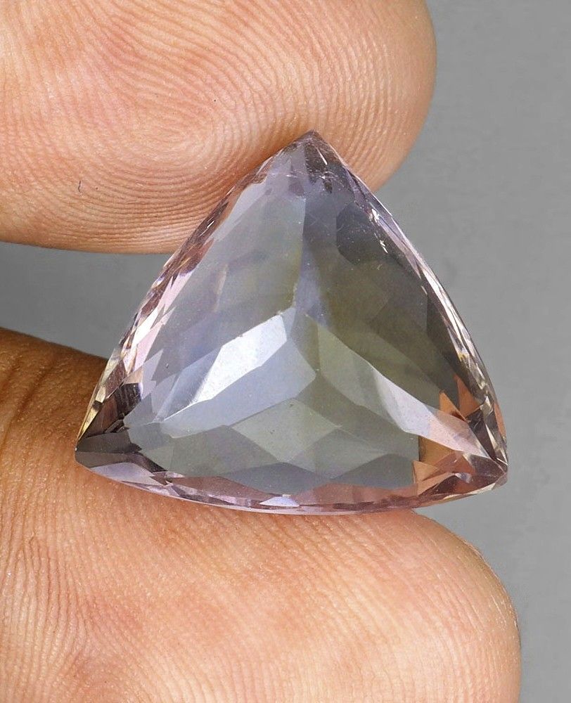 💯 Natural AMETRINE loose (Category: Precious Stones) located in Kawit. Submitted by authentic_gemstones_byalton (Listing ID 1464964457, Image 2). Description: AVAILABLE ❗ 💯 NATURAL AMETRINE LOOSE -17.20 carats -18.0x17.5x10.5 (mm) dimension -Trielle cut -VVS (clarity) -Unheated/untreated -7.0 (hardness) -100% brand new item -Brazil (origin) #ametrine #AuthenticGemstonesbyALTON #gemstones.