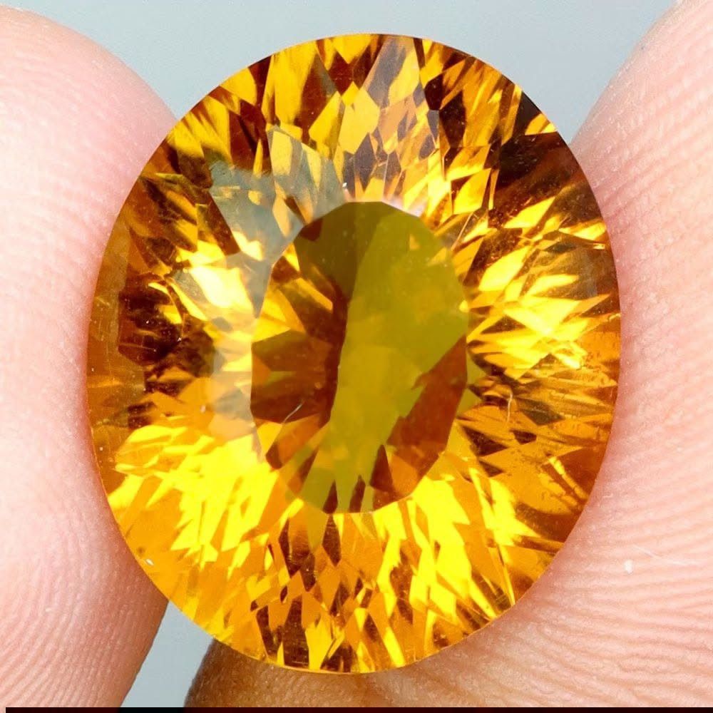 💯 Natural HQ CITRINE loose (Category: Precious Stones) located in Kawit. Submitted by authentic_gemstones_byalton (Listing ID 1464964891, Image 2). Description: Available! 💯 NATURAL HIGH GRADE CITRINE -13.0 carats -17.0x14.0x10.0 (mm) -Oval concave cut -100% unheated -VVS clarity -Brazil (origin).
