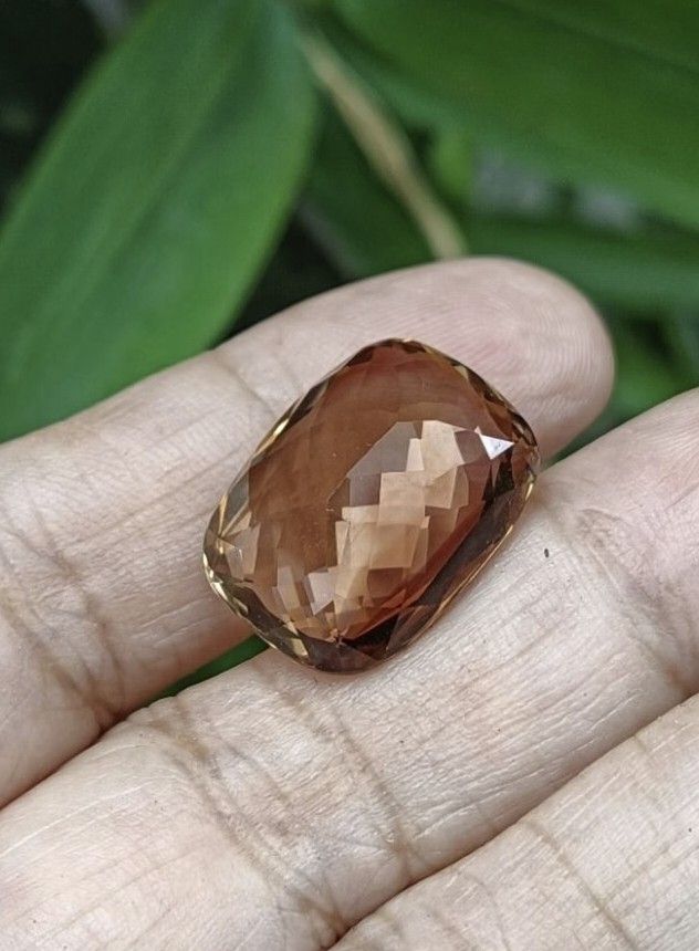 💯 Natural IMPERIAL TOPAZ loose (Category: Precious Stones) located in Kawit. Submitted by authentic_gemstones_byalton (Listing ID 1464966149, Image 3). Description: AVAILABLE❗ COLLECTIBLE PIECE ❗ 💯 NATURAL IMPERIAL TOPAZ LOOSE -19.4 carats -19.0x14.0x8.0 (dimension) -Internally flawless (clarity) -Antique faceted cut -8.0 (hardness) -Brazil (Origin) -100% brand new item #imperialtopaz #topaz #internalflawlessclarity #AuthenticGemstonesbyALTON.