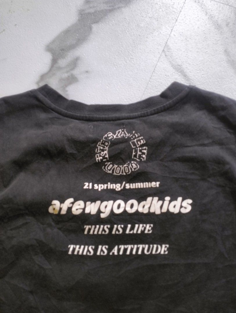 A Few Good Kids statement shirt (Category: Tshirts & Polo Shirts ) located in Solana. Submitted by allgoodst.s (Listing ID 1464901980, Image 3). Description: AFGK statement shirt good condition medium to large 8.5/10 CR good fade hairline.