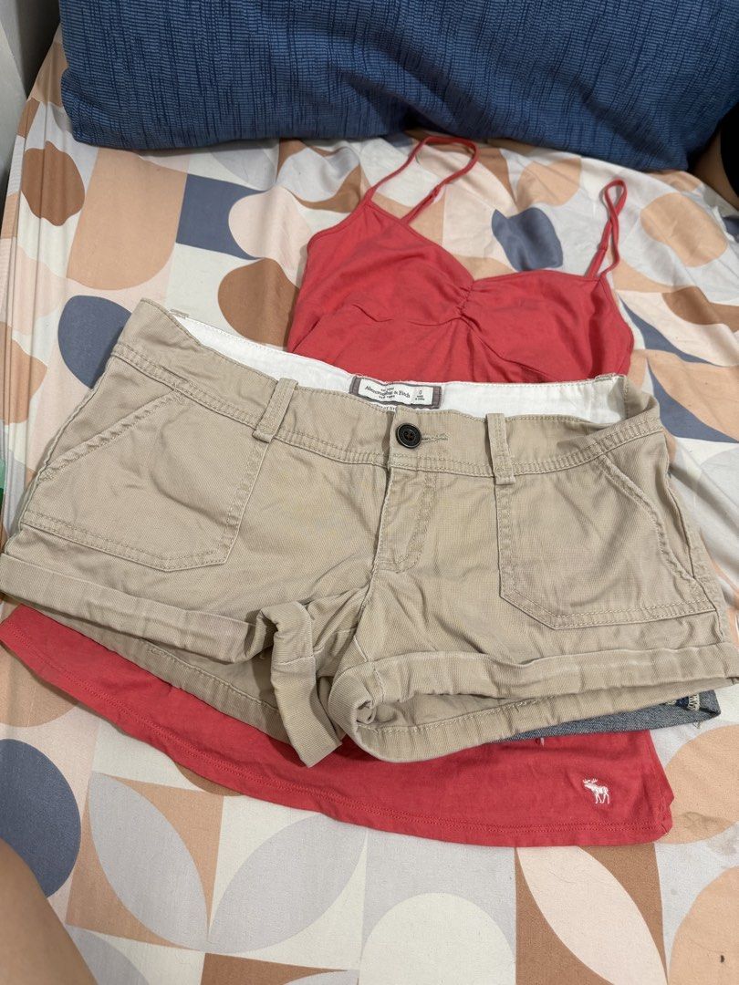 abercrombie & fitch, hollister bundle (Category: Others Tops) located in Manila. Submitted by nine.xoxo (Listing ID 1464802805, Image 3). Description: .