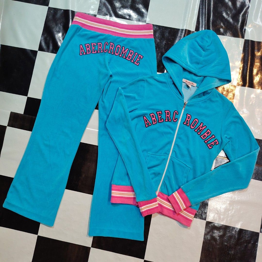 ABERCROMBIE & FITCH TRACKSUIT (Category: Luxury Apparel) located in Leyte. Submitted by thrift_by_nblza (Listing ID 1464920599, Image 1). Description: Y2K Abércrombie & Fitch tracksuit 🩵🩷 Size: Large (Womens) No issue, As new condition 💯 Check Photo for dimension details 👀 P3,500 Bundle Only‼️(No split) Loc: Ormoc City Leyte Courier: JNT Mop: Gcash/GoTyme Bank #HideOutGarage #Y2KStyle.