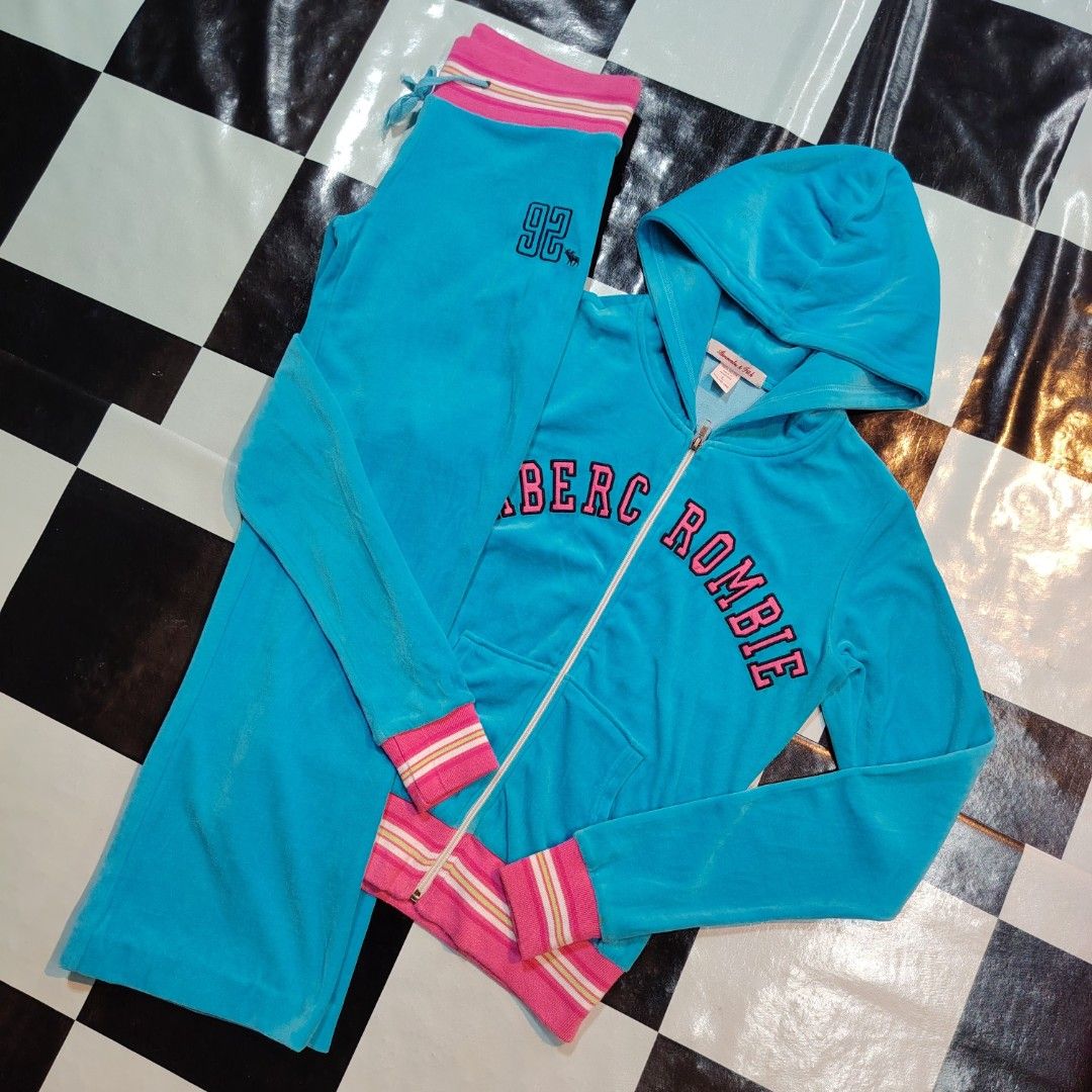 ABERCROMBIE & FITCH TRACKSUIT (Category: Luxury Apparel) located in Leyte. Submitted by thrift_by_nblza (Listing ID 1464920599, Image 2). Description: Y2K Abércrombie & Fitch tracksuit 🩵🩷 Size: Large (Womens) No issue, As new condition 💯 Check Photo for dimension details 👀 P3,500 Bundle Only‼️(No split) Loc: Ormoc City Leyte Courier: JNT Mop: Gcash/GoTyme Bank #HideOutGarage #Y2KStyle.