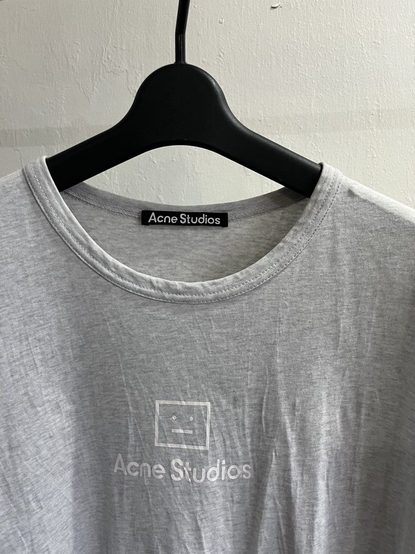 Acne Studios Tee (Category: Luxury Apparel) located in Virac. Submitted by _thecave (Listing ID 1464774407, Image 2). Description: Acne Studios Excellent 9.5/10 Color Rate Yellow Stain Tagged Size: L Width: 21 Length: 28 DM.