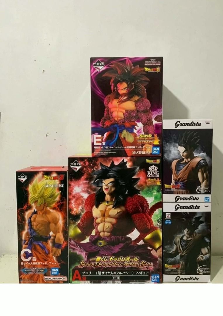 Action Figure (Category: Action & Battle Toys) located in Manila. Submitted by padots_66 (Listing ID 1464777783, Image 3). Description: Smsp Ssj Goku old ver Smsp Ssj Vegeta old ver Smsp Ssj Goku New ver Smsp Ssj vegeta New ver.