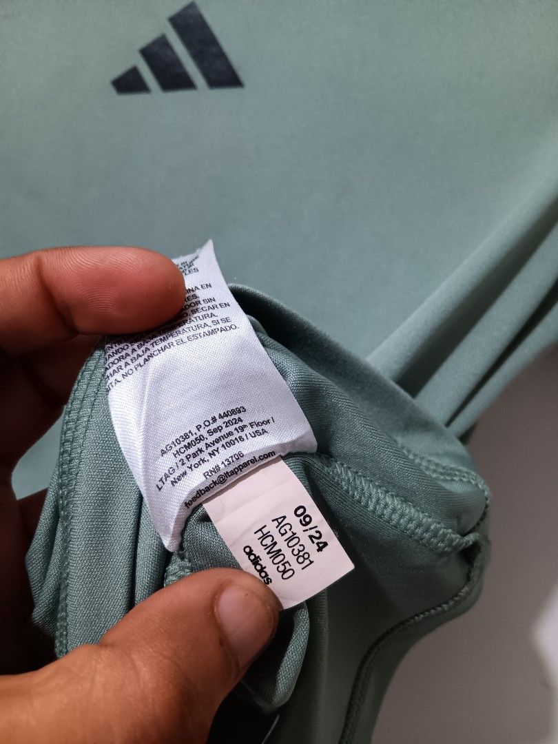 ADIDAS (Category: Activewear) located in Dauis. Submitted by udenglegaspi (Listing ID 1464856829, Image 3). Description: .