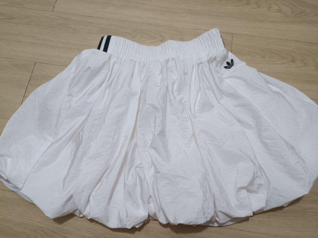 Adidas bubble skirt (Category: Skirts) located in Cavite. Submitted by yumiyuki00 (Listing ID 1464923329, Image 1). Description: Size 25-27 Length 16 JNT OR LALAMOVE MOP: GCASH LOC:BACOOR CAVITE.