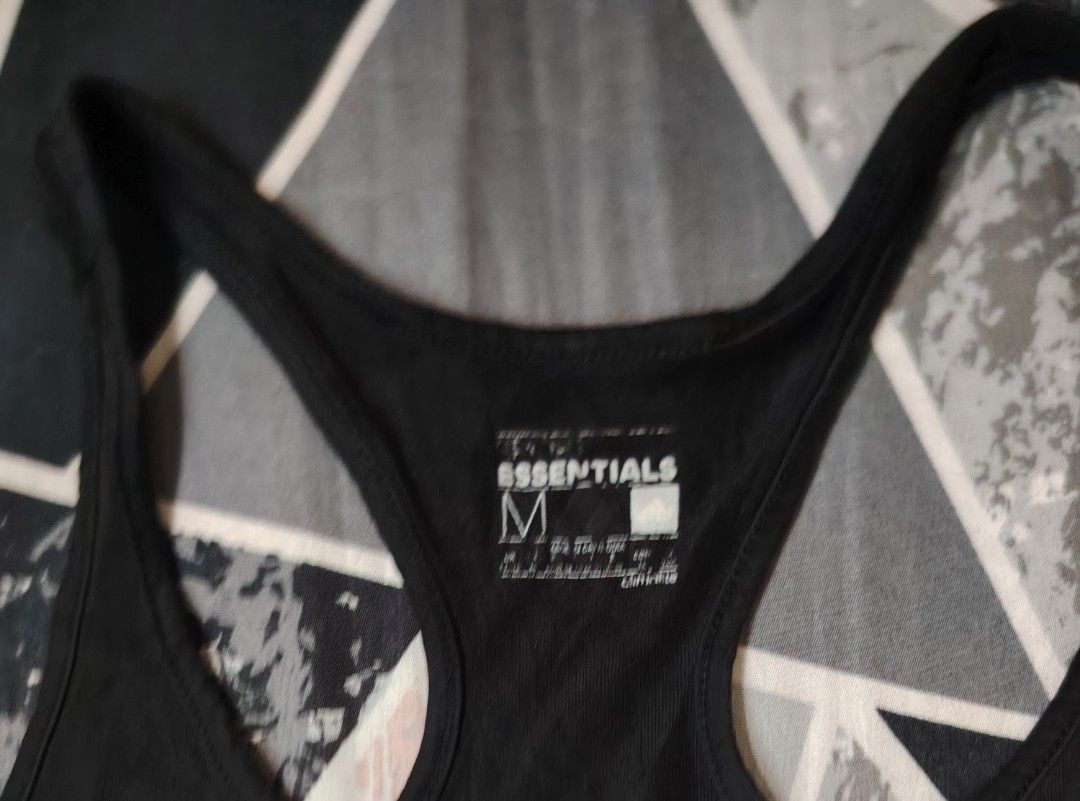 Adidas climate racer back tank top workout (Category: Others Tops) located in San Fernando. Submitted by vincentgomez (Listing ID 1464808766, Image 2). Description: Adidas climate racer back tank top workout -Authentic -Complete tags -Medium on tag -Good Condition -Excellent Condition La Union 📍.