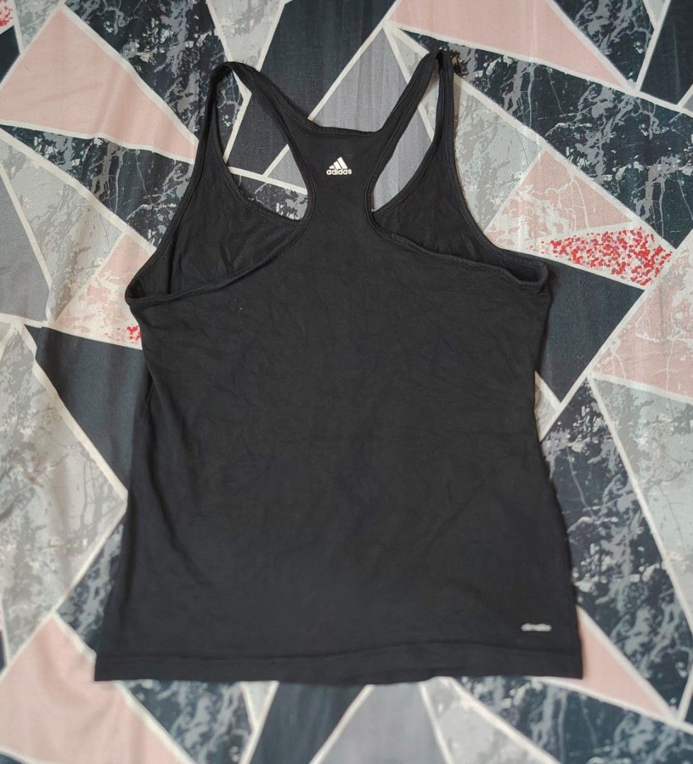 Adidas climate racer back tank top workout (Category: Others Tops) located in San Fernando. Submitted by vincentgomez (Listing ID 1464808766, Image 3). Description: Adidas climate racer back tank top workout -Authentic -Complete tags -Medium on tag -Good Condition -Excellent Condition La Union 📍.