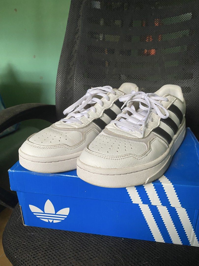 Adidas Courtic (Category: Dress Shoes) located in Malolos. Submitted by jcjael__ (Listing ID 1464967525, Image 2). Description: Adidasa Courtic -Size 10 US -Rarely used -Last price posted, auto ignore pag may tumawad. -Meetup around bulacan. .