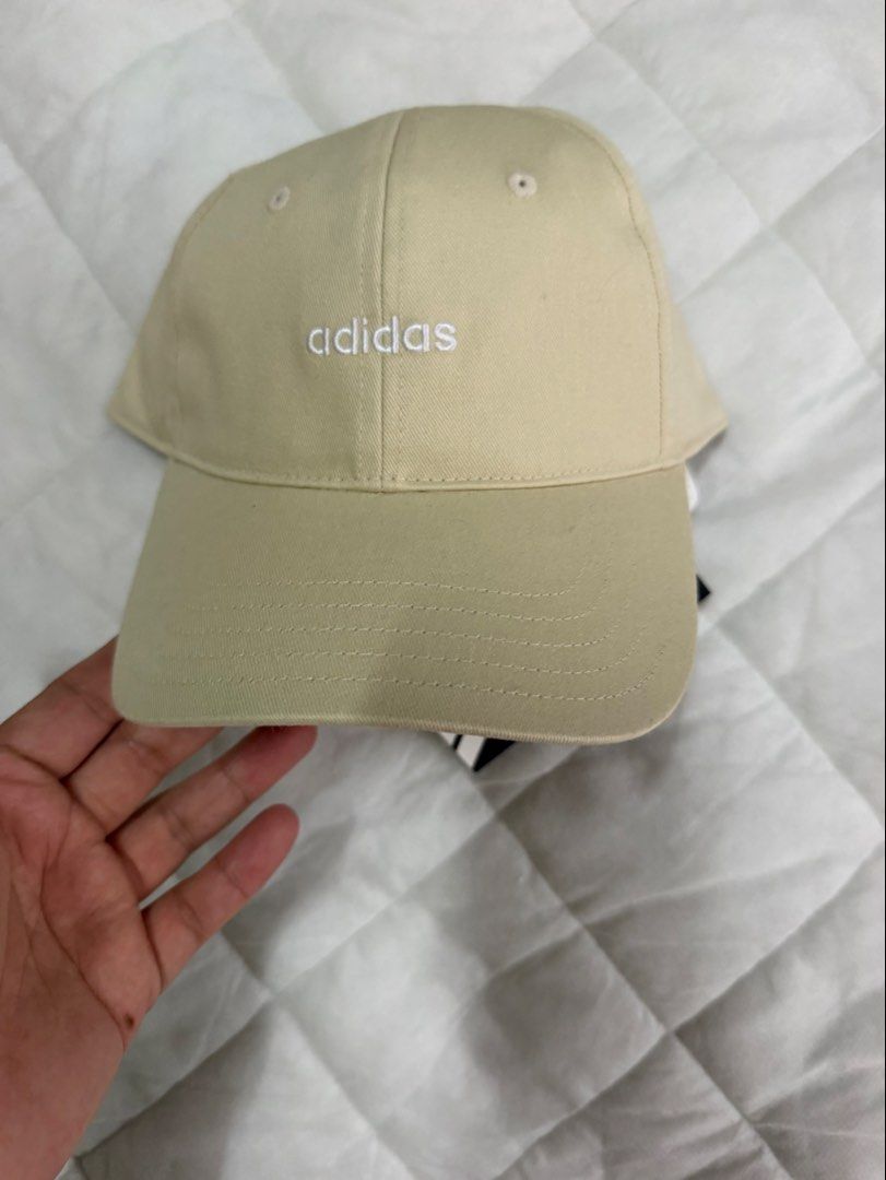 Adidas cream cap (Category: Caps & Hats) located in Taguig. Submitted by roxjl (Listing ID 1464774247, Image 2). Description: New.
