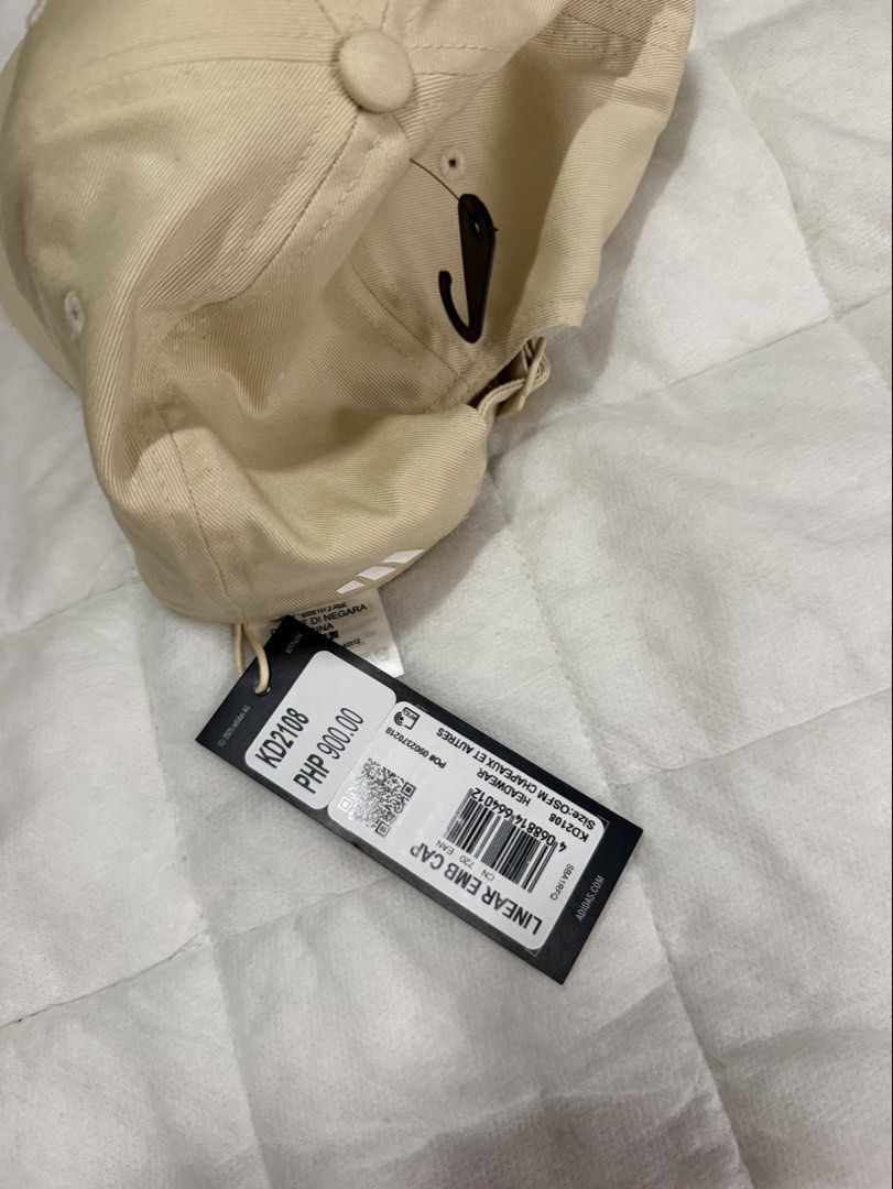 Adidas cream cap (Category: Caps & Hats) located in Taguig. Submitted by roxjl (Listing ID 1464774247, Image 3). Description: New.