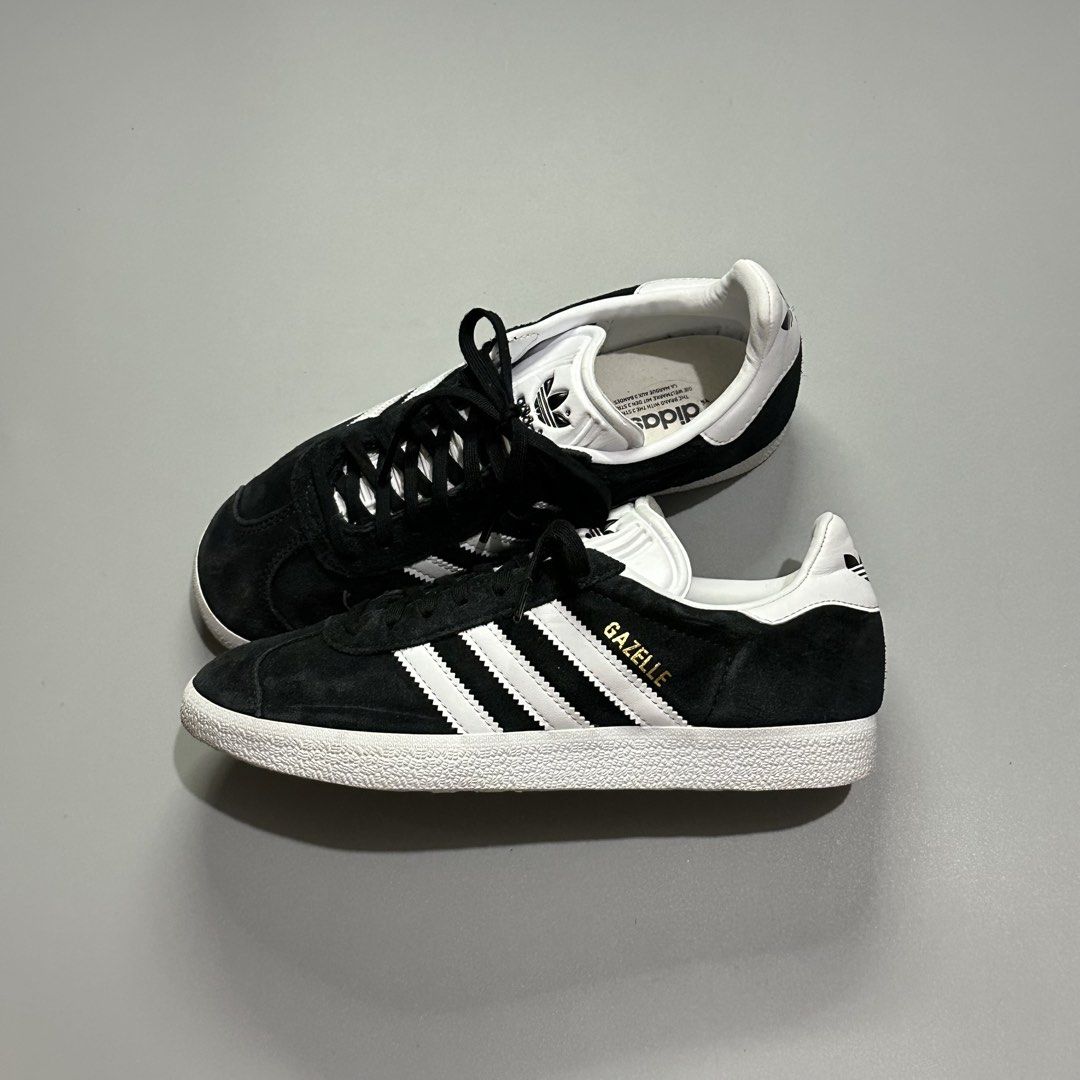ADIDAS GAZELLE (Category: Sneakers) located in Baguio. Submitted by macshop_items (Listing ID 1464896326, Image 1). Description: ADIDAS GAZELLE - Size 6us(23cm) - Excellent condition ₱ 1,980 + sf.