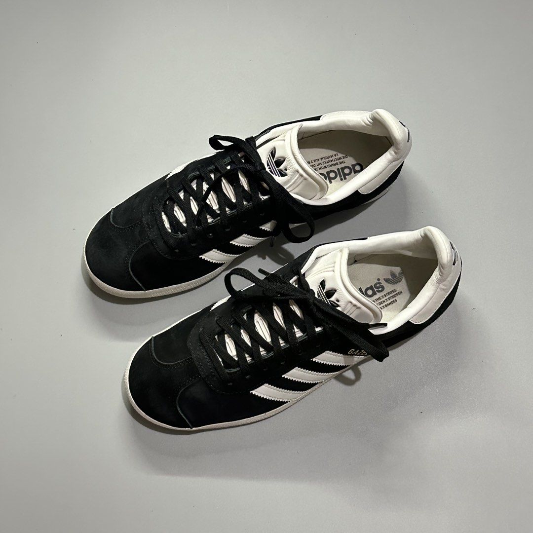 ADIDAS GAZELLE (Category: Sneakers) located in Baguio. Submitted by macshop_items (Listing ID 1464896451, Image 3). Description: ADIDAS GAZELLE - Size 6.5us mens/7.5us wmns(24.5cm) - Excellent condition - Signs of usage ₱ 1,880 + sf.