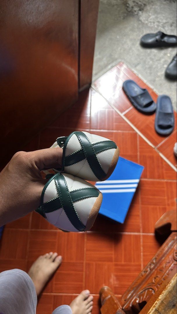 ADIDAS JAPAN (Category: Casual Shoes) located in Manila. Submitted by urban-vintage_2 (Listing ID 1464918584, Image 3). Description: ISSUE: NONE (BRAND NEW) MOP :GCASH (NO COD) SHIP VIA: LALAMOVE & J&T LOCATION: PASIG CITY SIZE : 10.5 WOMENS INCLUSIONS: BOX EXTRA LACES .