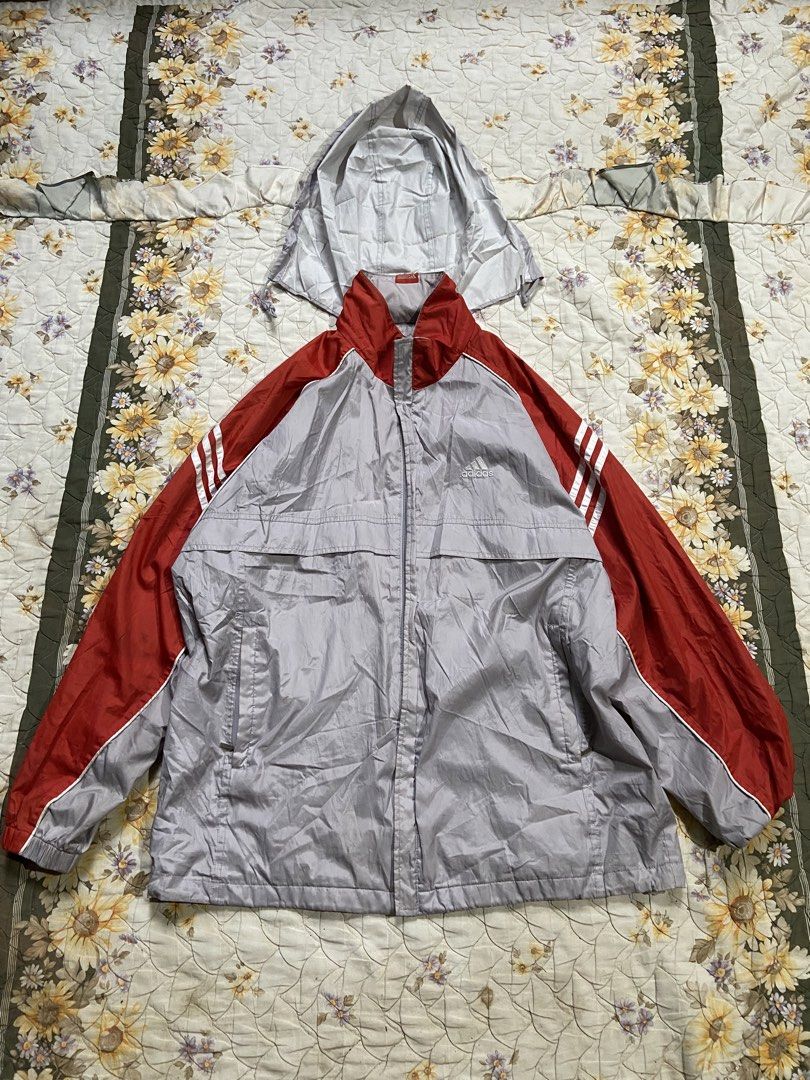 ADIDAS PACKABLE HOOD WIND BREAKER (Category: Coats, Jackets and Outerwear) located in Salug. Submitted by bagdoi_finds (Listing ID 1464898678, Image 1). Description: .