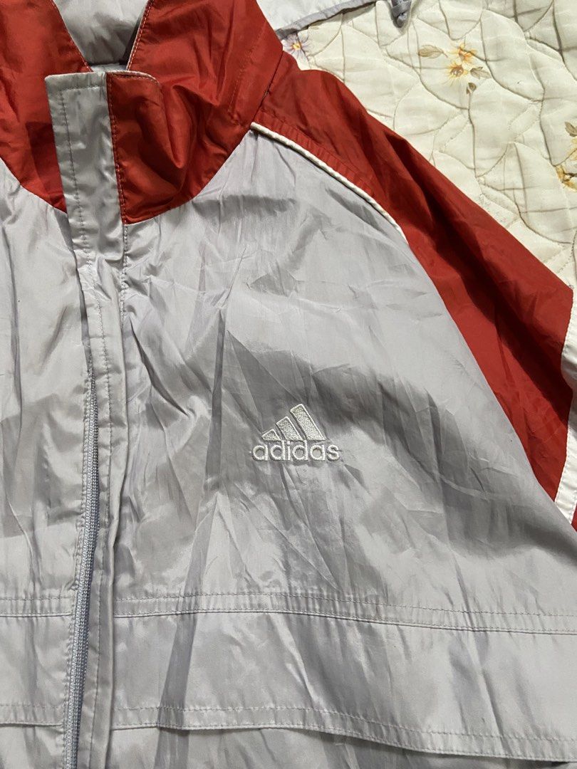 ADIDAS PACKABLE HOOD WIND BREAKER (Category: Coats, Jackets and Outerwear) located in Salug. Submitted by bagdoi_finds (Listing ID 1464898678, Image 3). Description: .