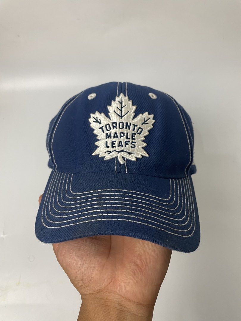 Adidas Toronto Maple Leafs Baseball Cap (Category: Caps & Hats) located in Manila. Submitted by rdtp2 (Listing ID 1464800841, Image 1). Description: issue need wash good condition 9/10.