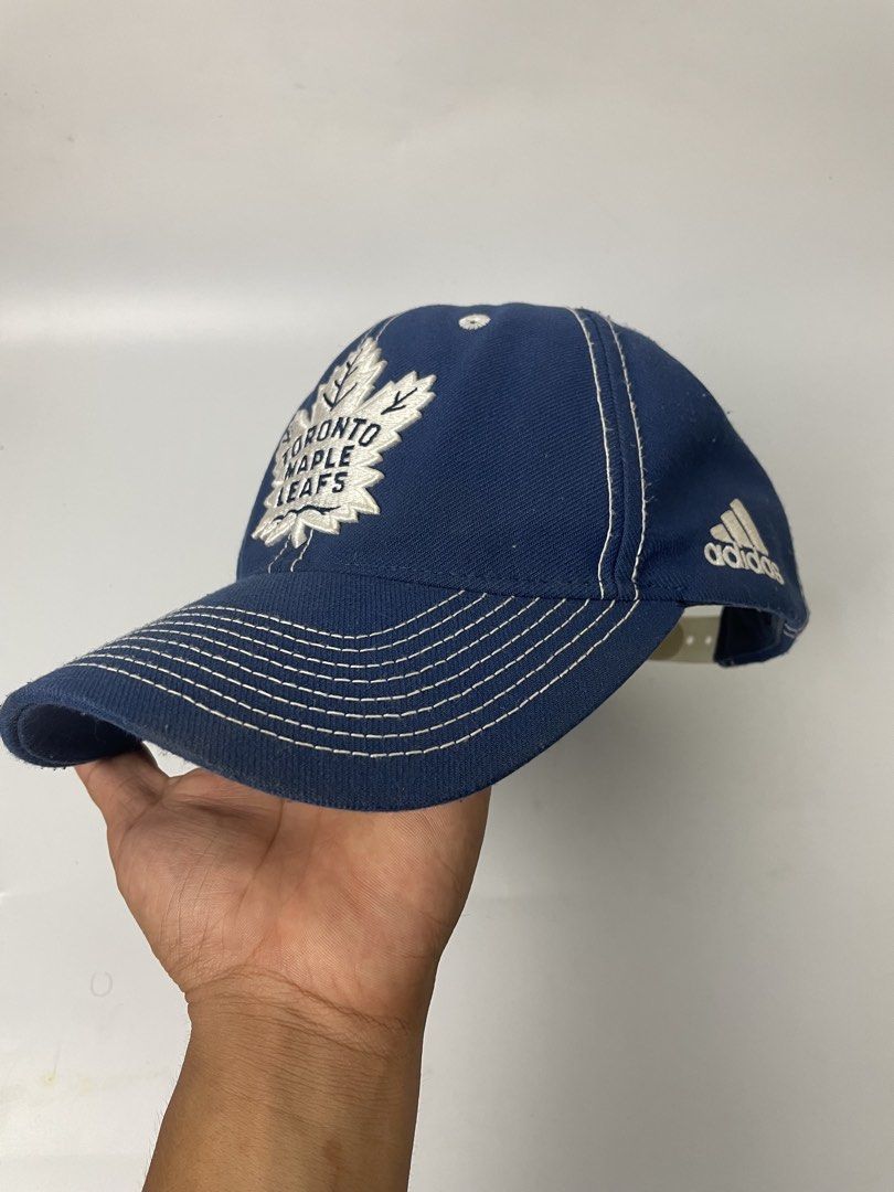 Adidas Toronto Maple Leafs Baseball Cap (Category: Caps & Hats) located in Manila. Submitted by rdtp2 (Listing ID 1464800841, Image 2). Description: issue need wash good condition 9/10.