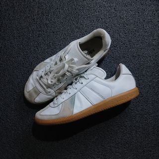 (Category: ) located in . Submitted by sapatos_series (Listing ID 1464929068, Image 1). Description: .
