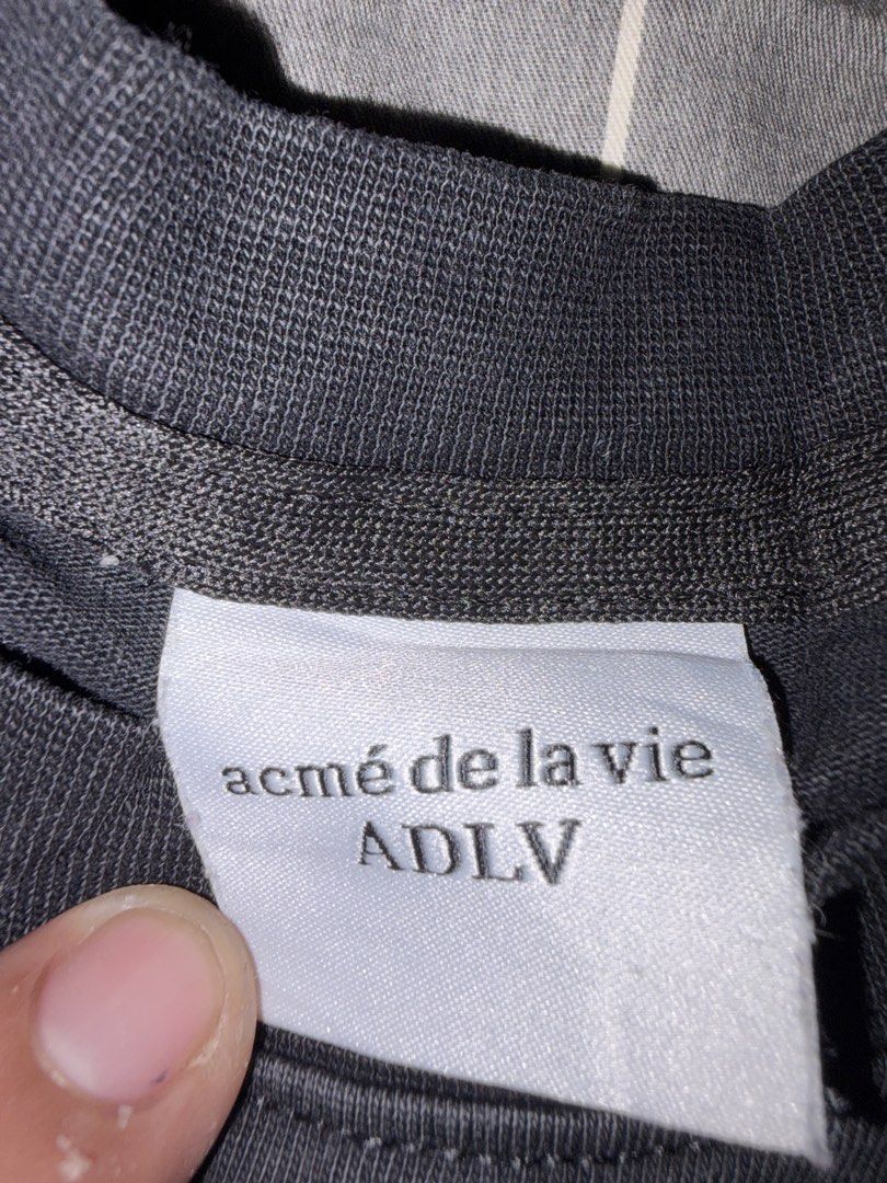 Adlv (Category: Activewear) located in Polangui. Submitted by algandz (Listing ID 1464963560, Image 3). Description: Adlv Size medium Excellent 20x 27 450+sf Dm.