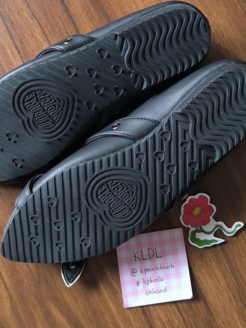 Adorable Projects Mufla black ballet flats (Category: Sneakers & Footwear) located in San Pablo. Submitted by kpeachblush (Listing ID 1464817519, Image 3). Description: Mufla is a stylish and practical flat shoe that features low heels and metal buckle embellishments. The shoes are designed to be comfortable and versatile, making them ideal for daily wear and routine activities. The low heel of Mufla shoes provides a comfortable and stable base f