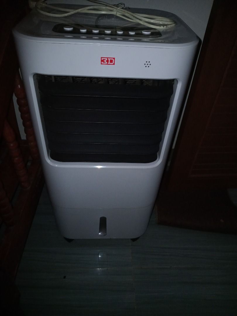 Air Cooler 3D (Category: Fans) located in Imus. Submitted by kc261990 (Listing ID 1464965999, Image 2). Description: Good Condition No issue Malakas ang hangin 3000 pesos pwede tawaran wag lang baratin Reason for selling is di na nagagamit dahil walang tao lage sa bahay. Meet up or pwede nyo pick upin via lalamove bahala na kayo. Pwede i try pag tiningnan nyo para malaman kung malakas Loc: Alapan Imus .