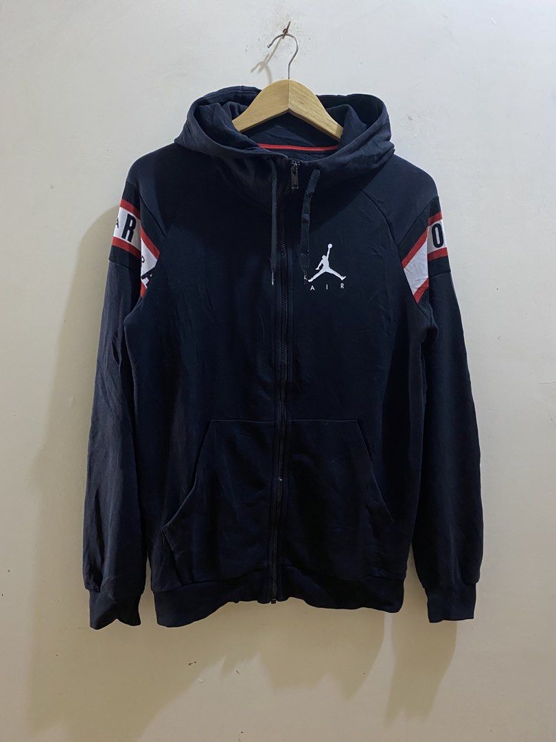 Air Jordan fullzip (Category: Coats, Jackets and Outerwear) located in Baguio. Submitted by gama_apparel (Listing ID 1464870861, Image 1). Description: Legit Size small Dimes L26x20W Colorrate 9/10 Excellwnt condi.