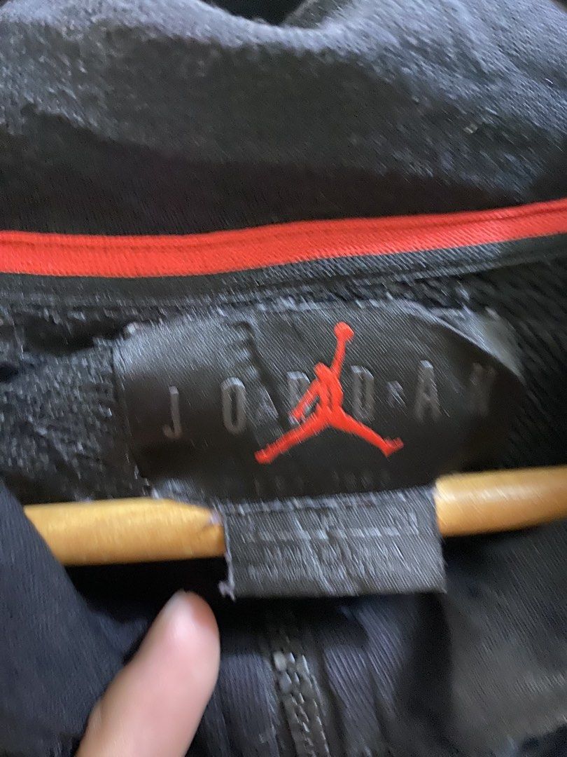 Air Jordan fullzip (Category: Coats, Jackets and Outerwear) located in Baguio. Submitted by gama_apparel (Listing ID 1464870861, Image 2). Description: Legit Size small Dimes L26x20W Colorrate 9/10 Excellwnt condi.